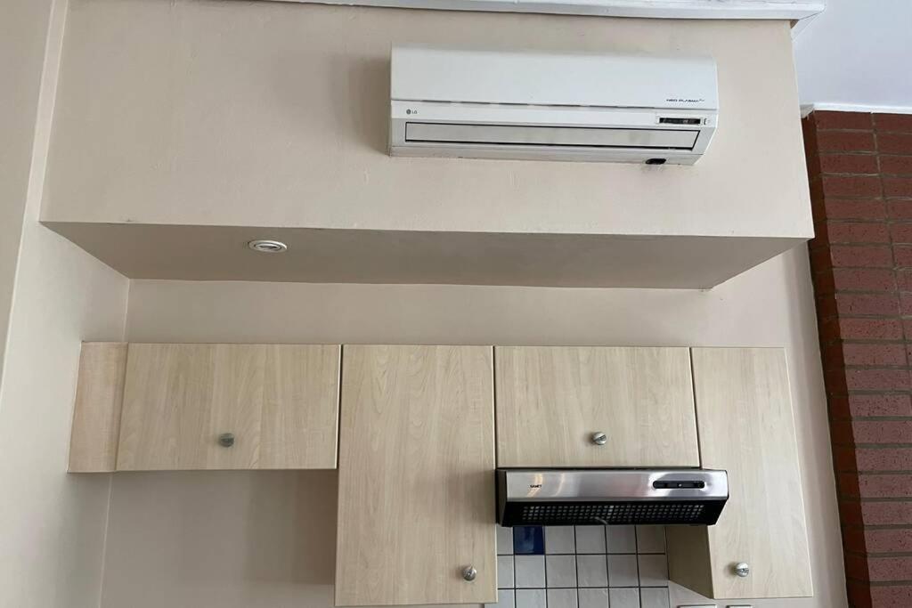 Cool & Easy Flat In The Heart Of Marshalltown Johannesburg Exterior photo